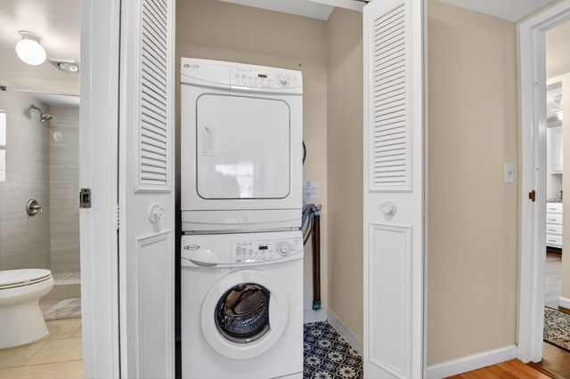 3661 Via Poinciana 410, Lake Worth, FL 33467