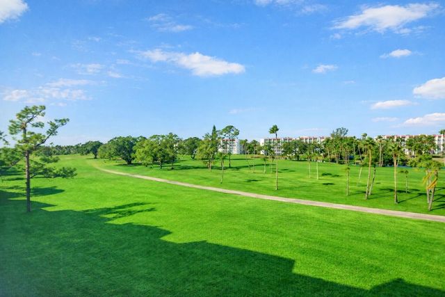 3661 Via Poinciana 410, Lake Worth, FL 33467