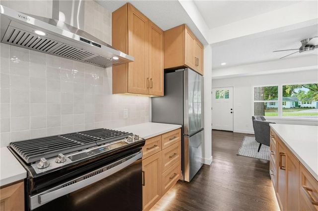 5600 W 101 Terrace, Overland Park, KS 66207