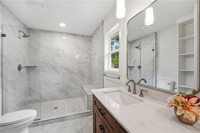 5600 W 101 Terrace, Overland Park, KS 66207