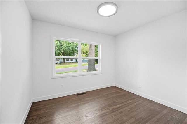5600 W 101 Terrace, Overland Park, KS 66207