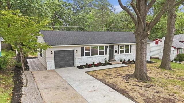 5600 W 101 Terrace, Overland Park, KS 66207