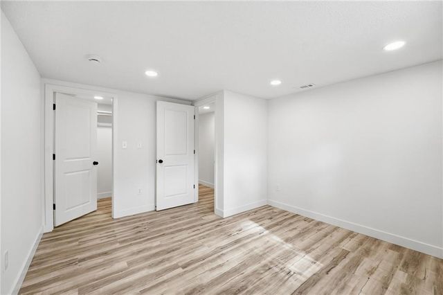 5600 W 101 Terrace, Overland Park, KS 66207