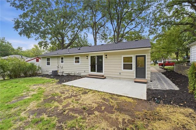 5600 W 101 Terrace, Overland Park, KS 66207