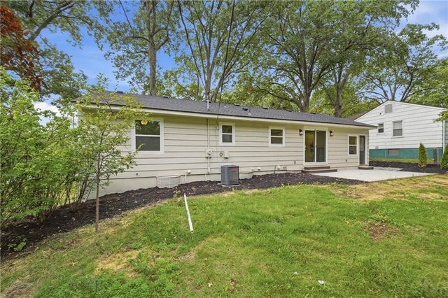 5600 W 101 Terrace, Overland Park, KS 66207