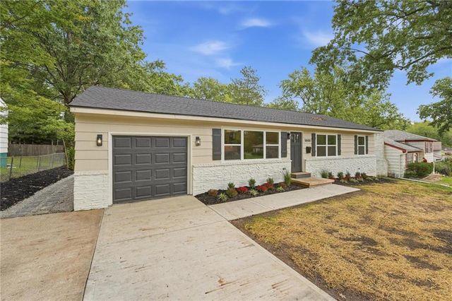 5600 W 101 Terrace, Overland Park, KS 66207