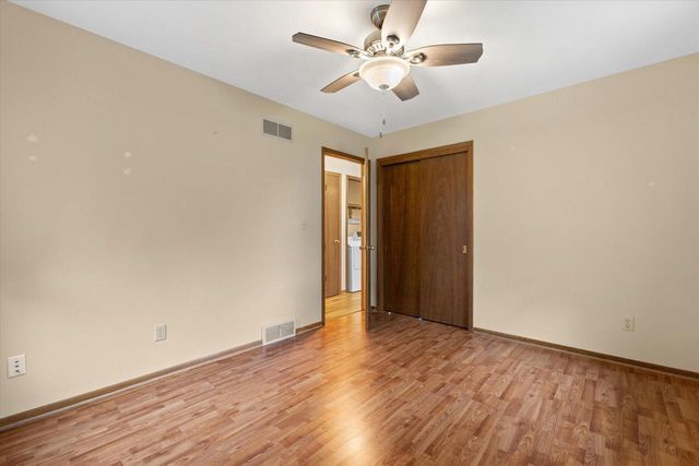 8169 S Wilding DRIVE, Oak Creek, WI 53154