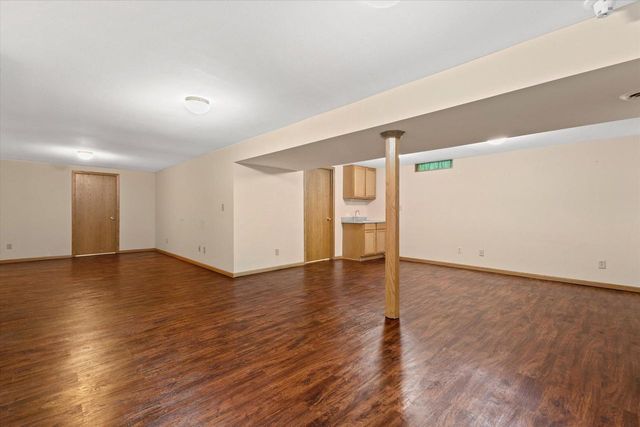 8169 S Wilding DRIVE, Oak Creek, WI 53154