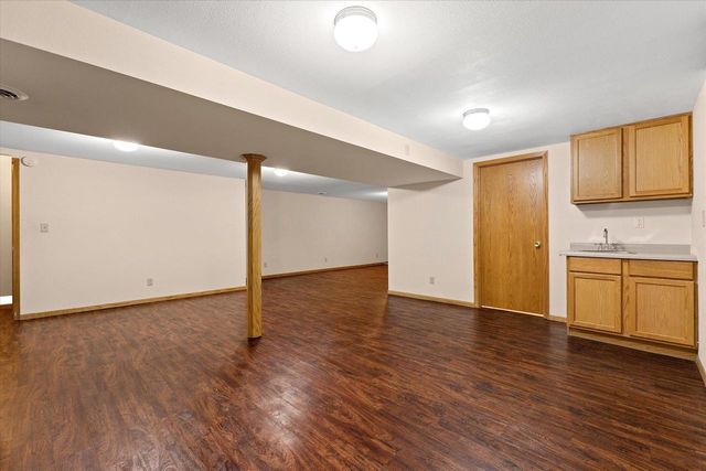 8169 S Wilding DRIVE, Oak Creek, WI 53154
