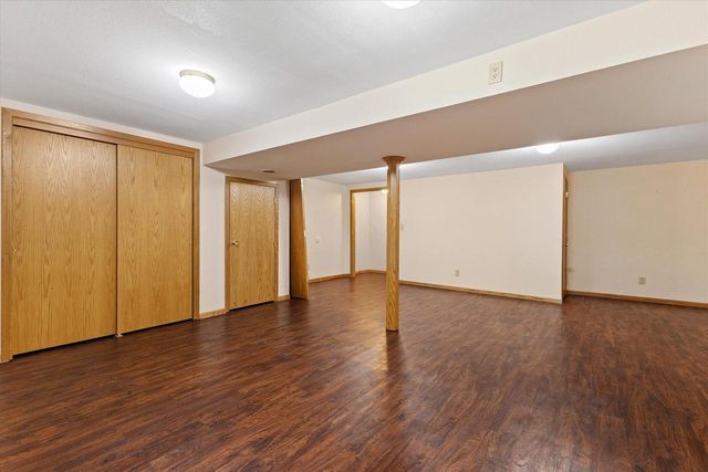 8169 S Wilding DRIVE, Oak Creek, WI 53154