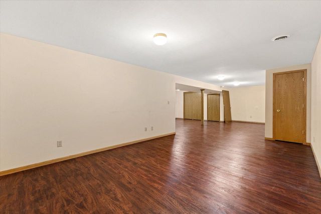 8169 S Wilding DRIVE, Oak Creek, WI 53154