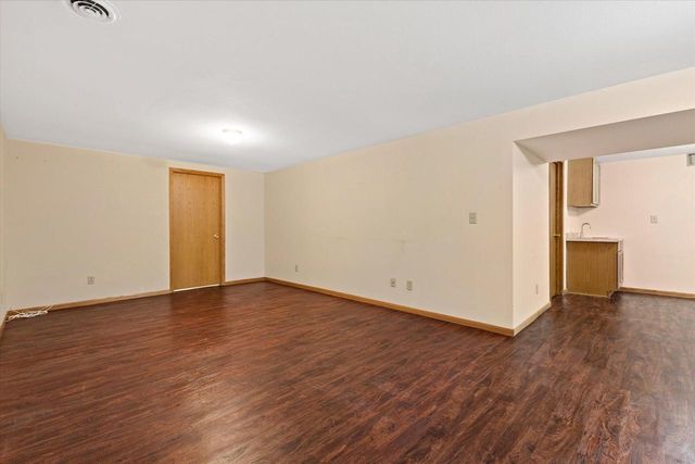 8169 S Wilding DRIVE, Oak Creek, WI 53154