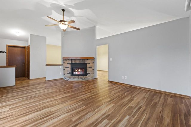 8169 S Wilding DRIVE, Oak Creek, WI 53154