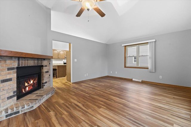 8169 S Wilding DRIVE, Oak Creek, WI 53154