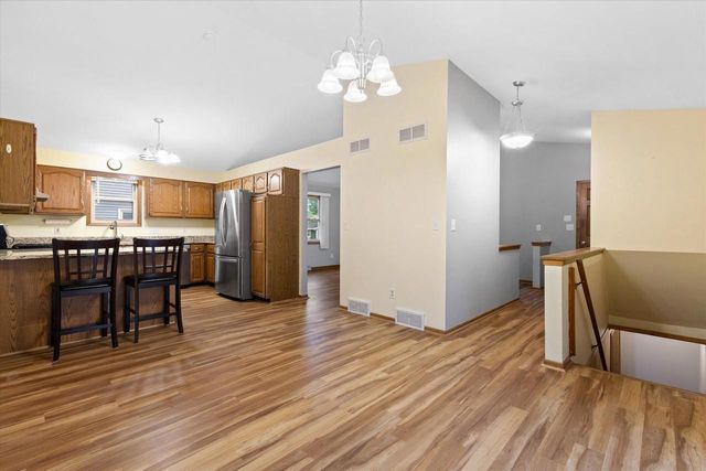 8169 S Wilding DRIVE, Oak Creek, WI 53154