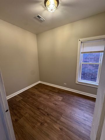 617 W 43rd Place 2, Chicago, IL 60609