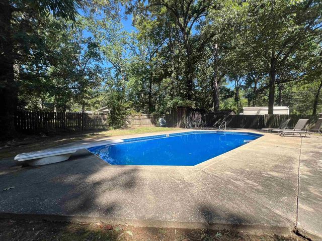 1522 Chris Drive, Benton, AR 72015