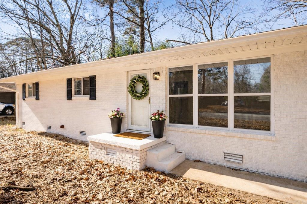 1522 Chris Drive, Benton, AR 72015