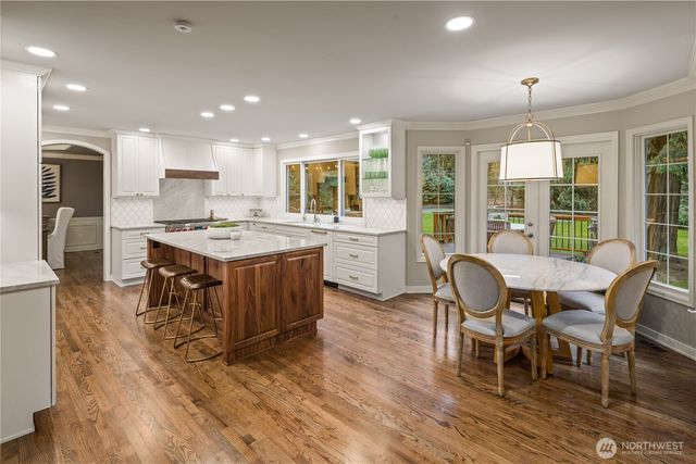 21319 NE 101st Court, Redmond, WA 98053