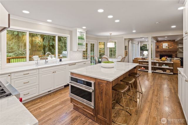 21319 NE 101st Court, Redmond, WA 98053