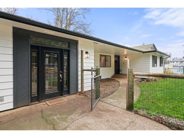 6020 Valley View Rd Ne, Silverton, OR 97381