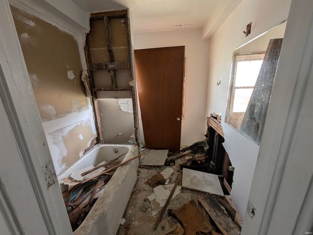 2440 Bowser Avenue, Fort Wayne, IN 46803