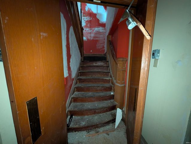 2440 Bowser Avenue, Fort Wayne, IN 46803