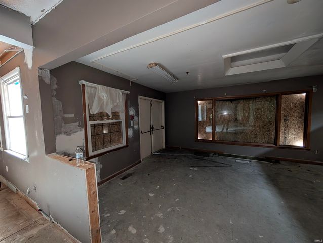 2440 Bowser Avenue, Fort Wayne, IN 46803