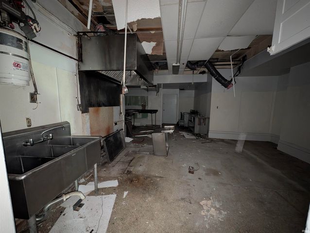 2440 Bowser Avenue, Fort Wayne, IN 46803