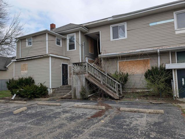 2440 Bowser Avenue, Fort Wayne, IN 46803