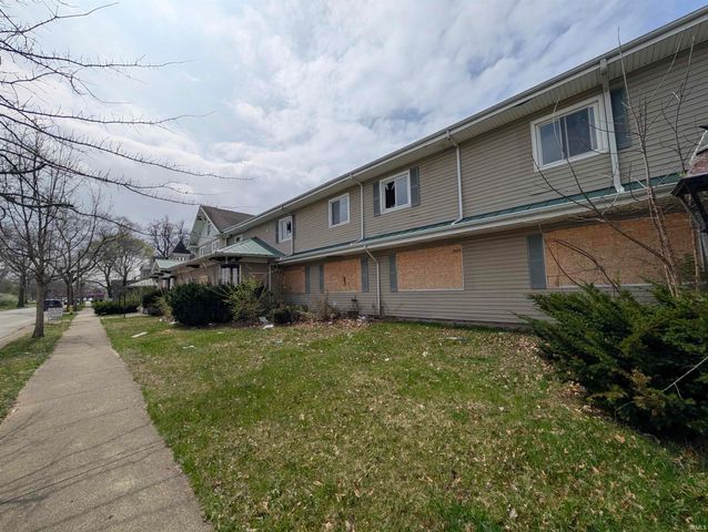 2440 Bowser Avenue, Fort Wayne, IN 46803