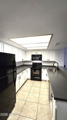 4730 W NORTHERN Avenue 1117, Glendale, AZ 85301