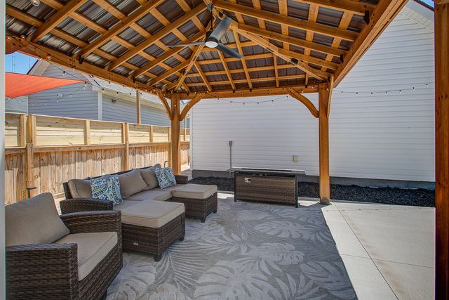 522 Spring Hollow Drive, Charleston, SC 29492