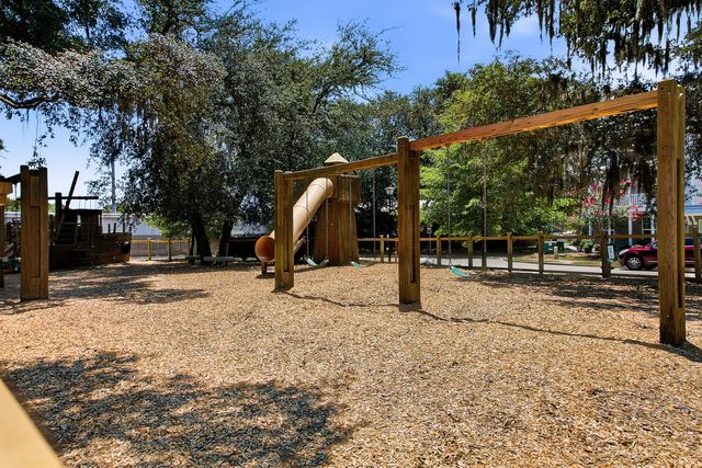 522 Spring Hollow Drive, Charleston, SC 29492