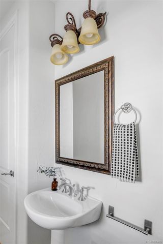 2860 Clinton Street, Denver, CO 80238