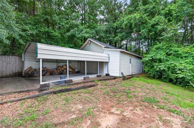 1981 Lee Peters Rd, Loganville, GA 30052