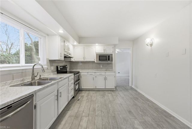 2932 Sunrise AVE, Chesapeake, VA 23324