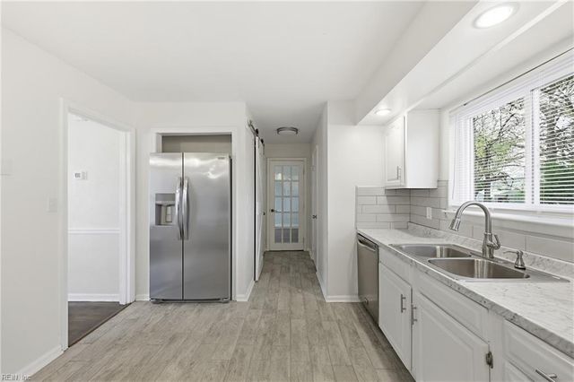 2932 Sunrise AVE, Chesapeake, VA 23324