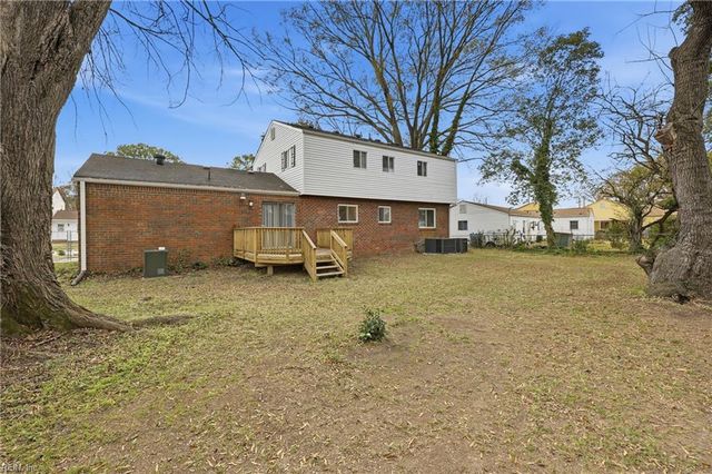 2932 Sunrise AVE, Chesapeake, VA 23324