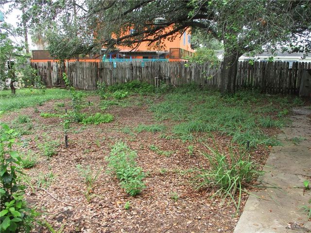 916 S 6th Avenue, Edinburg, TX 78539
