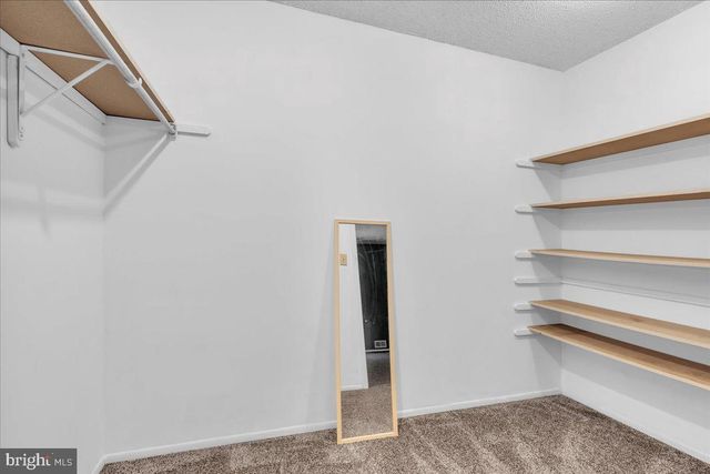 5512-B ABERDEEN DR, Mount Laurel, NJ 08054