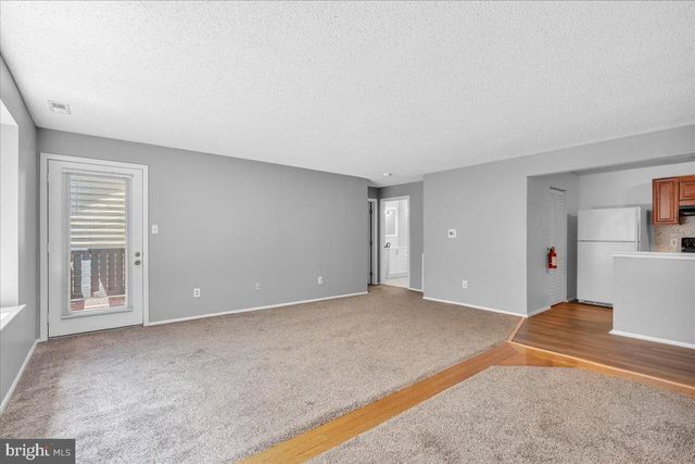 5512-B ABERDEEN DR, Mount Laurel, NJ 08054