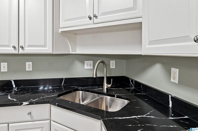 845 MEADOW RIDGE LANE, Birmingham, AL 35242