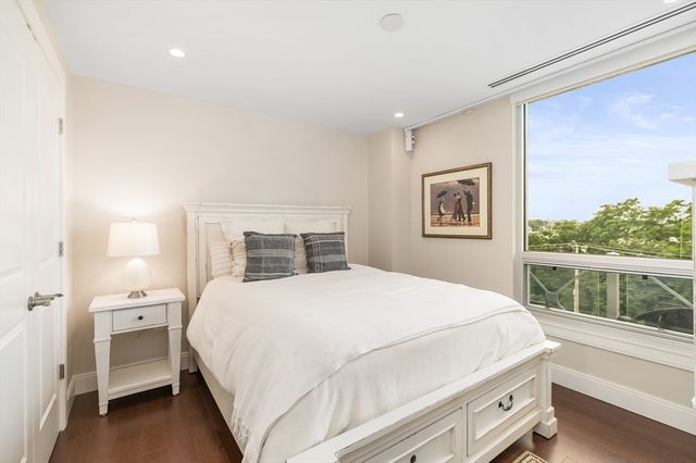 201 Elliott St 510, Beverly, MA 01915