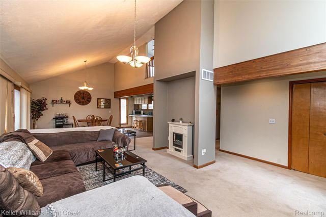 39671 Arbor Street, Harrison Charter Township, MI 48045