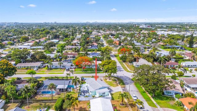 612 SE 10th Avenue, Deerfield Beach, FL 33441