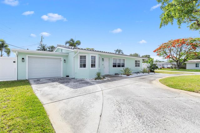 612 SE 10th Avenue, Deerfield Beach, FL 33441