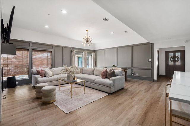 40 Wellington Court, Sugar Land, TX 77478