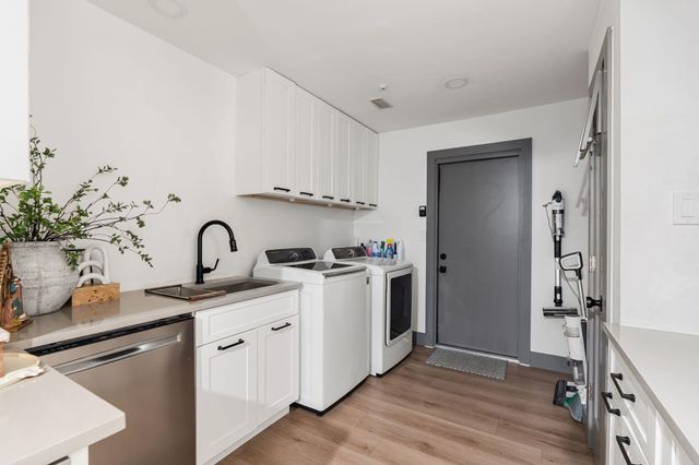 40 Wellington Court, Sugar Land, TX 77478