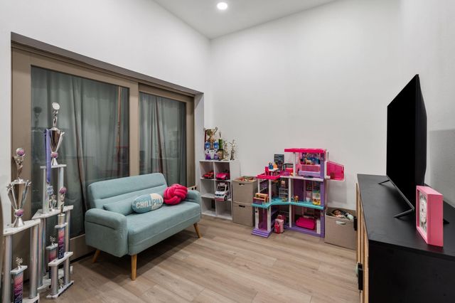 40 Wellington Court, Sugar Land, TX 77478